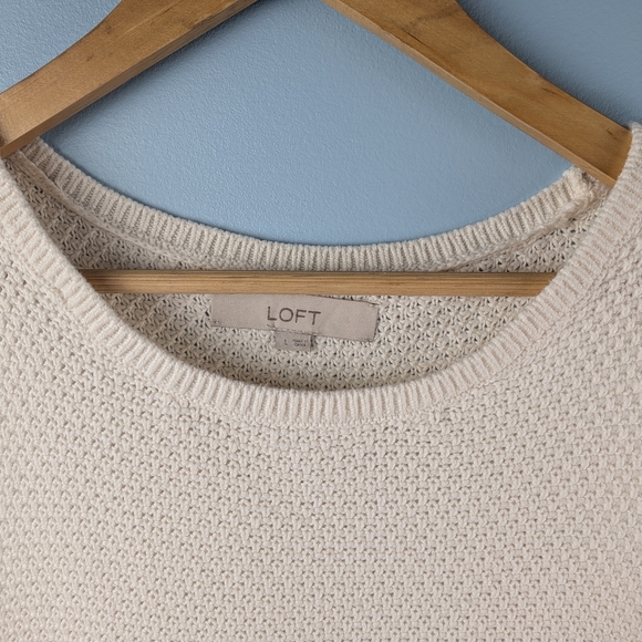 LOFT Sleeveless Cream Knit Top with Floral Hem – Size Large - Picture 3 of 8